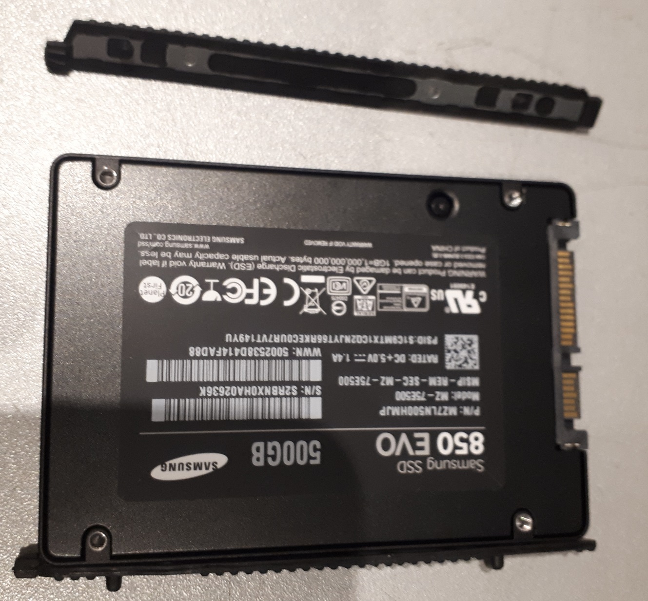 Remplacement de disque dur pc portable HP Stream – 14-ds0006nf